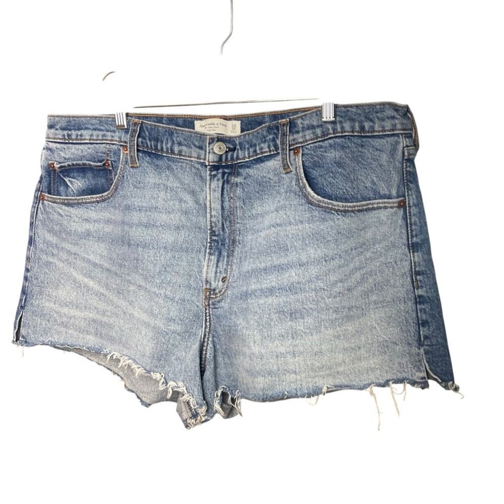 Abercrombie & Fitch The Mom Short High Rise Medium Wash, Distressed Weekend 18 - Picture 3 of 6